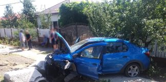 (FOTO/UPDATE) Accident pe E 85, la Poșta Câlnău. Șofer rănit, trafic îngreunat