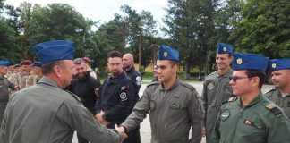 (FOTO) Parașutiștii militari, concurs în Baza Aeriană Boboc