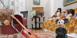 (FOTO) Cum a fost copilăria în comunism. Expoziție inedită