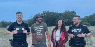 (FOTO) Rătăciți în pădure, găsiți de polițiști și voluntari