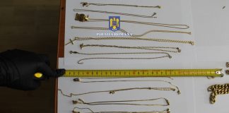 (FOTO) Surpriza din colet: bijuterii de contrabandă, din Spania. Ce a făcut Poliția