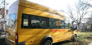 Șofer de microbuz școlar, prins băut la volan! Unde s-a întâmplat și ce a pățit conducătorul auto