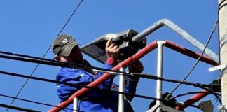 (FOTO) Gata cu lămpile vechi din Buzău! A început modernizarea iluminatului public