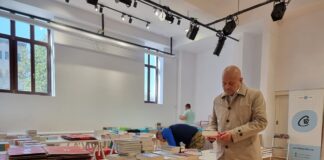 (FOTO) Ultimele pregătiri. Începe Târgul de carte Gaudeamus. Dublă premieră