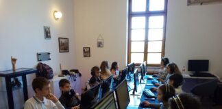 (FOTO) Copiii, invitați la cursuri gratuite de IT. La Vila Albatros din Parcul Tineretului