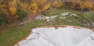 (FOTO) Au aruncat balizele peste pod