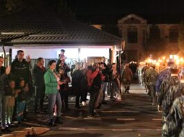 (Galerie FOTO) Spectaculos! Retragerea cu torțe, admirată de buzoieni