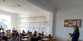 (FOTO) Traficul de persoane, în dezbatere la școli