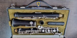 (FOTO) Oboi de 5.000 de euro, furat dintr-o biserică, recuperat de polițiștii buzoieni. Cazul, mediatizat de IGPR