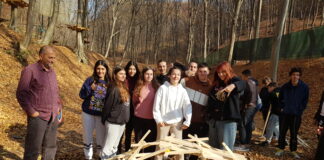 (FOTO) Zece elevi și trei profesori greci, găzduiți la Buzău, în cadrul unui proiect al Colegiului Economic