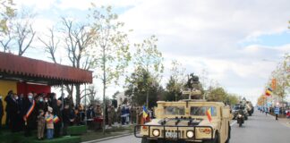 PREMIERĂ la Buzău. Militari americani și tehnică a Armatei SUA, la parada de 1 Decembrie
