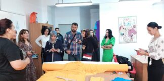 (Galerie FOTO) INEDIT! Prezentare de modă și cântece în limbajul semnelor, pentru profesori turci