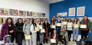 (Galerie FOTO) Ei sunt câștigătorii Bătăliei Cărților. Au fost premiați la Biblioteca Județeană