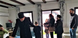 (Galerie FOTO) Militarii buzoieni, proiect filantropic pentru copii și bătrâni. Colaborare cu Colegiul Eminescu