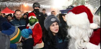 (Galerie FOTO) Grinch, prins de mascați. Polițiștii buzoieni, spiriduși pentru Moș Crăciun