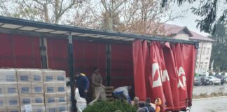 (FOTO) Peste 46.000 de buzoieni vor primi pachete gratuite cu alimente. A început distribuirea către autoritățile locale