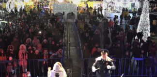 (VIDEO) Vezi aici spectacolul de 1 Decembrie din Crâng! S-au deschis Orășelul Copiilor și Târgul de Crăciun