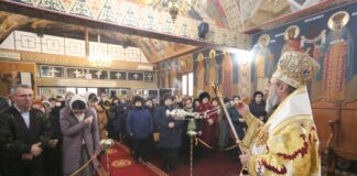 (Galerie FOTO) ÎPS Ciprian a slujit în Parohia Gârlași din Buzău