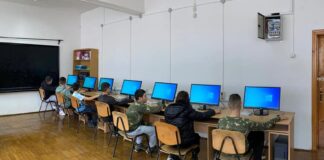 (FOTO) Școala Gimnazială Siriu, dotată cu calculatoare noi