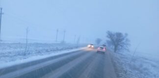 (FOTO) Se circulă în condiții de iarnă. Utilajele acționează pe toate drumurile naționale