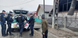 Jandarmii buzoieni, în sprijinul unei familii afectate de incendiu: ,,Este pentru noi o lecție de viață”