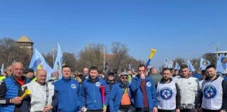 (FOTO) Polițiști buzoieni, la protestul din Capitală