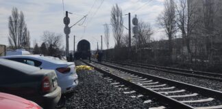 (UPDATE/FOTO) Femeie lovită mortal de un tren. Trafic feroviar blocat în Buzău