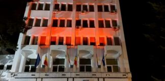 Casa Albă, iluminată în roșu. Câte cazuri de TBC se înregistrează la Buzău