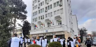 Profesorii vor picheta Prefectura. Iată motivele protestului de joi!