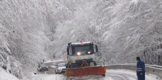 (FOTO) Episod de iarnă, cu probleme în nordul județului. Situația apărută pe DN 10. Ce fac autoritățile