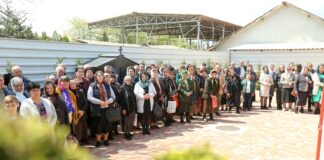 (Galerie FOTO) Hramul bisericii și sfințirea noului complex parohial de la Căpățânești. A oficiat ÎPS Ciprian