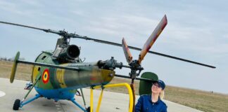 (Galerie FOTO) Buzoianca Diana Frunză, dată exemplu la nivel național. Tânăra verifică motoarele elicopterelor de la Boboc