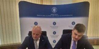 (FOTO) Modernizarea drumului către Vulcanii Noroioși, faza semnării contractului de finanțare