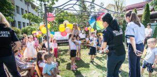 (Galerie FOTO) Micuții de la grădinița din Orizont, întâlnire cu polițiștii