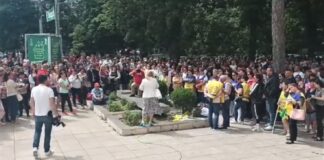 (UPDATE) Se suspendă greva. Azi, încă un protest în fața Casei Albe