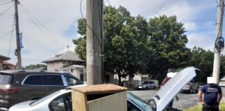 (FOTO) Tânără rănită într-un accident, la Râmnicu Sărat