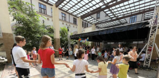 Copiii, invitați la ,,Ludoteca din grădină”. Se deschide săptămâna viitoare, la Muzeul Județean. Proiect al Bibliotecii Județene