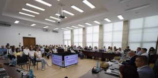 (FOTO) Adolescenții de 10 de la Evaluarea Națională, premiați de Consiliul Județean