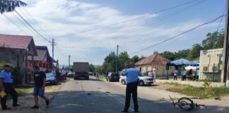 (UPDATE/FOTO) Accident grav la Calvini. Biciclist lovit de mașină, trafic blocat