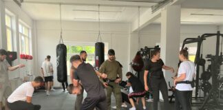 (FOTO) Sală nouă pentru pregătirea fizică a polițiștilor buzoieni. A fost inaugurată azi, în prezența unui șef din IGPR