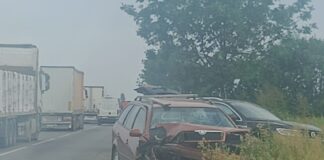 (UPDATE/FOTO) Trei copii, printre răniți. Accident pe E85, la Poșta Câlnău. Starea victimelor