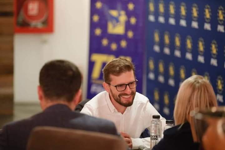 FB_IMG_1694862275941