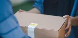 A jucat la ,,păcănele” banii delapidați de la o firmă de curierat. Tânărul a ajuns în arest