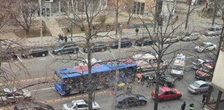 (UPDATE/FOTO) 7 persoane, la spital. Încă un accident pe Unirii. E implicat și un autobuz