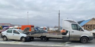 (FOTO) Accident cu o mașină, o autoutilitară și un autobuz, pe E85, la Poșta Câlnău