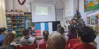 (FOTO) Activități preventive în grădinițe. Unde au mai mers polițiștii de la Siguranță Școlară