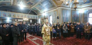 (FOTO) IPS Ciprian, în mijlocul enoriașilor din Niculești (Vintilă Vodă)