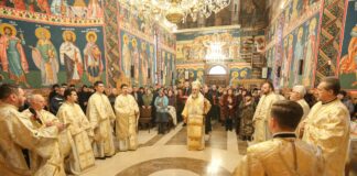 (FOTO) IPS Ciprian, slujbă în biserica de pe Bulevard