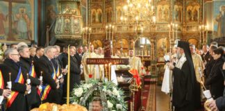 (FOTO) IPS Ciprian a oficiat slujba de înmormântare a președintelui Consiliului Județean Vrancea, Cătălin Toma. ,,A fost un om cu valori creștine autentice”