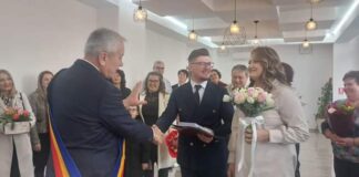 (FOTO) Câți buzoieni s-au căsătorit de Dragobete. Ce le-a dăruit primarul Toma